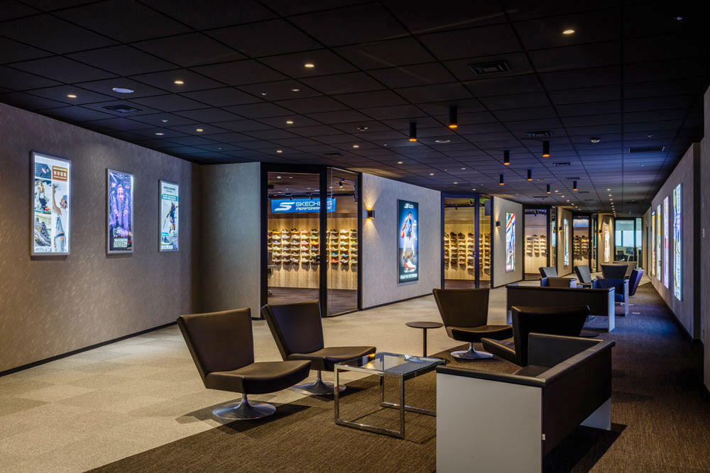 SKECHERS JAPAN 合同会社